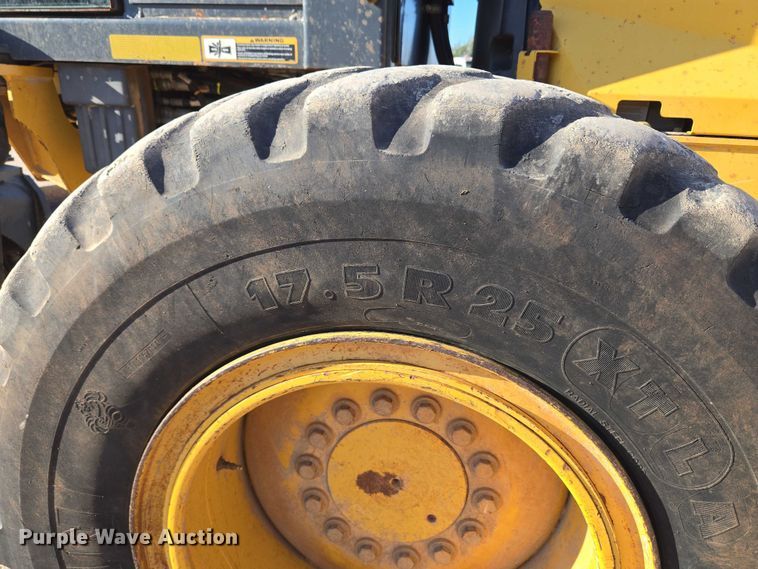 image for item EU3886 2010 John Deere 772GP motor grader