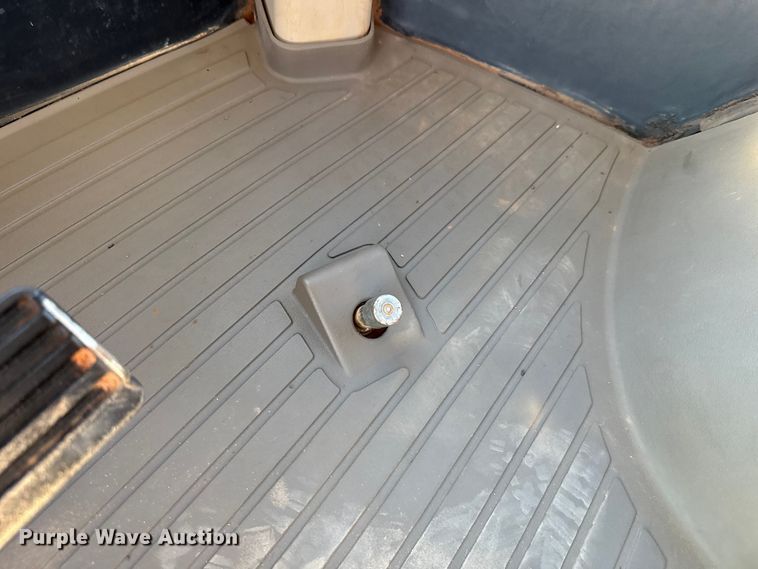 image for item EU3888 2017 John Deere 9570R Scraper Special 4WD tractor