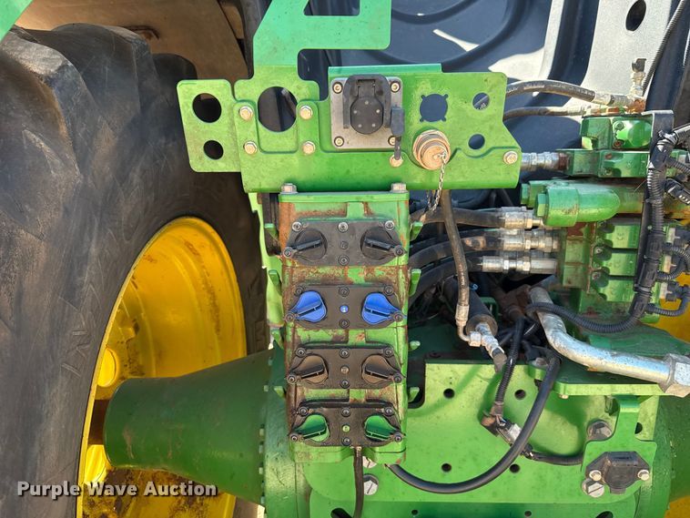 image for item EU3889 2019 John Deere 9570R Scraper Special 4WD tractor