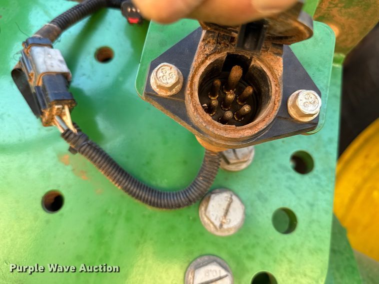 image for item EU3889 2019 John Deere 9570R Scraper Special 4WD tractor