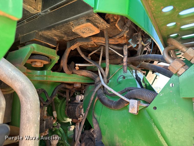 image for item EU3889 2019 John Deere 9570R Scraper Special 4WD tractor
