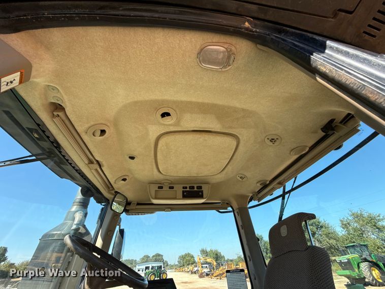 image for item EU3889 2019 John Deere 9570R Scraper Special 4WD tractor