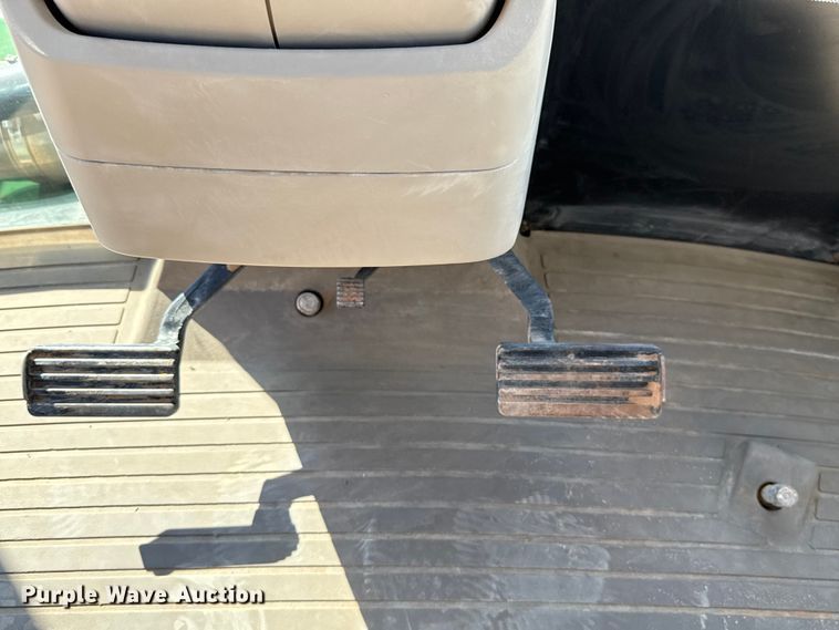 image for item EU3889 2019 John Deere 9570R Scraper Special 4WD tractor