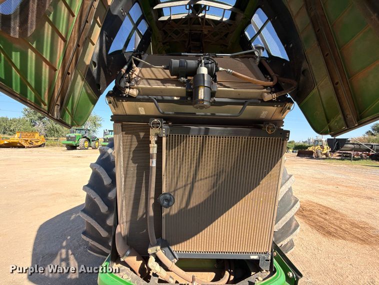 image for item EU3889 2019 John Deere 9570R Scraper Special 4WD tractor