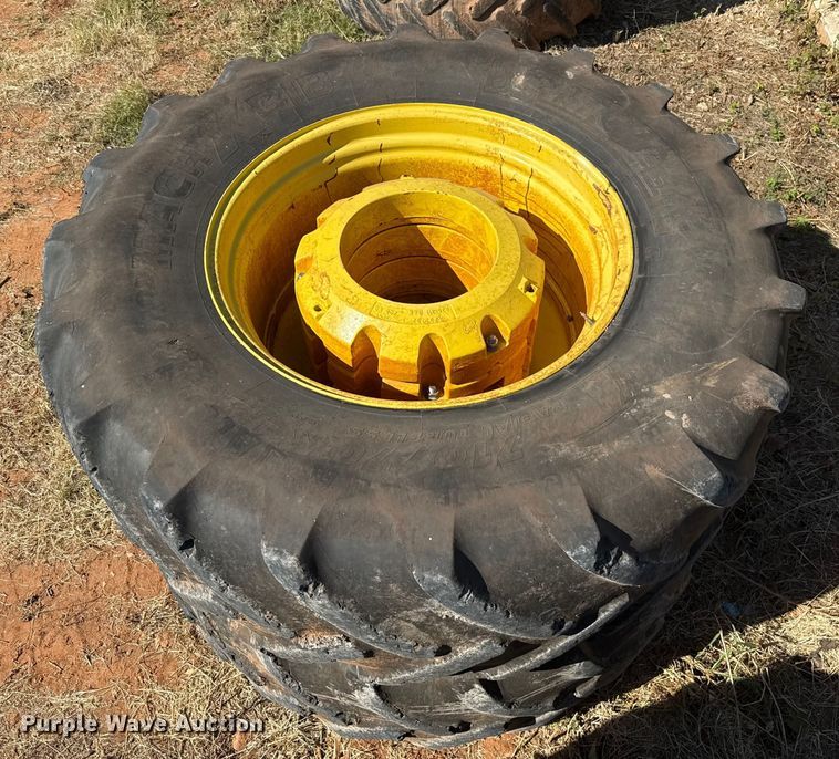 image for item EU3889 2019 John Deere 9570R Scraper Special 4WD tractor