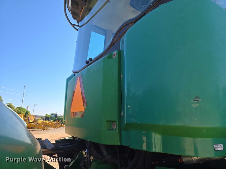 image for item EU3890 2014 John Deere 9560R Scraper Special Scraper Special 4WD tractor