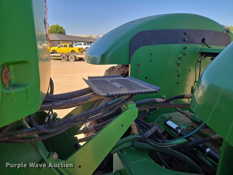 image for item EU3890 2014 John Deere 9560R Scraper Special Scraper Special 4WD tractor