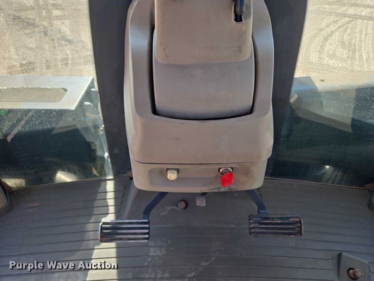 image for item EU3890 2014 John Deere 9560R Scraper Special Scraper Special 4WD tractor