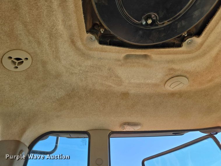 image for item EU3890 2014 John Deere 9560R Scraper Special Scraper Special 4WD tractor