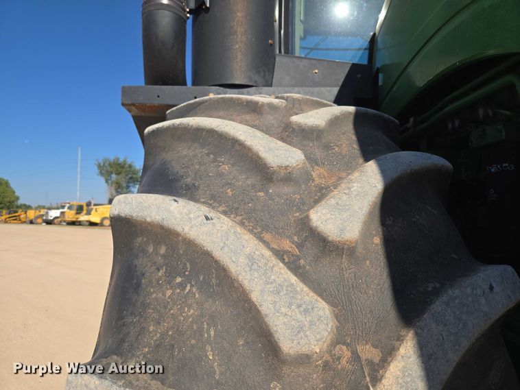 image for item EU3890 2014 John Deere 9560R Scraper Special Scraper Special 4WD tractor