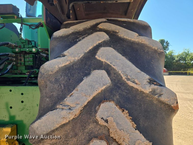 image for item EU3890 2014 John Deere 9560R Scraper Special Scraper Special 4WD tractor