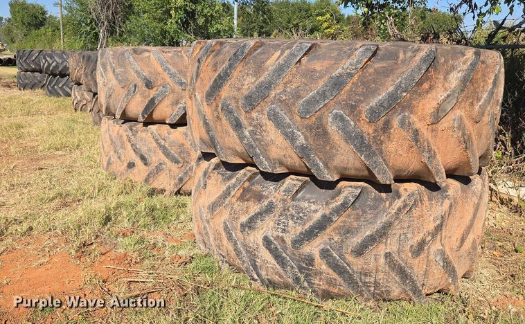 image for item EU3890 2014 John Deere 9560R Scraper Special Scraper Special 4WD tractor