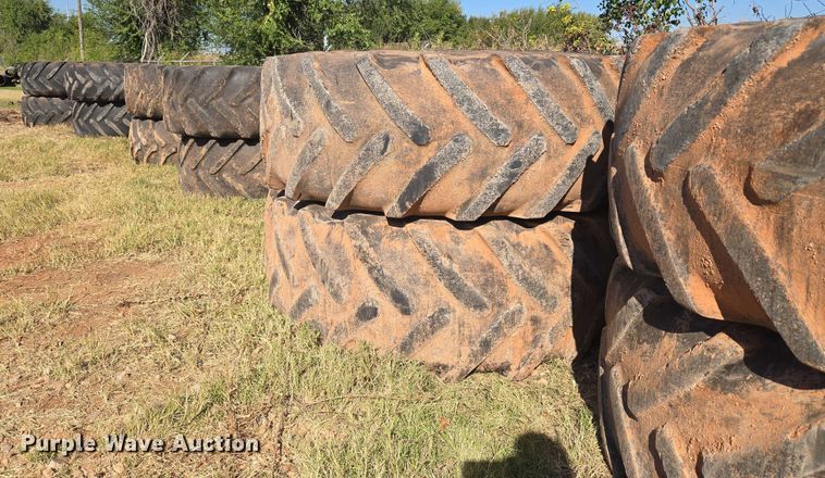 image for item EU3890 2014 John Deere 9560R Scraper Special Scraper Special 4WD tractor