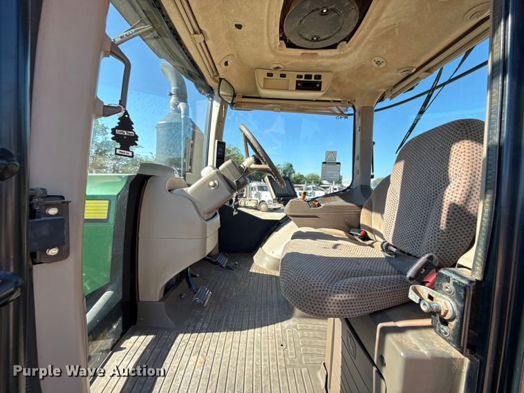 image for item EU3891 2018 John Deere 9570R Scraper Special 4WD tractor