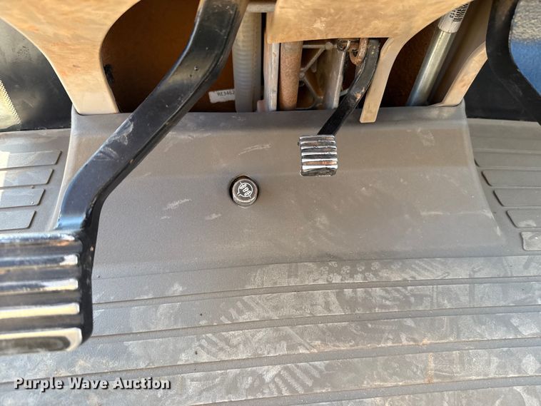 image for item EU3891 2018 John Deere 9570R Scraper Special 4WD tractor