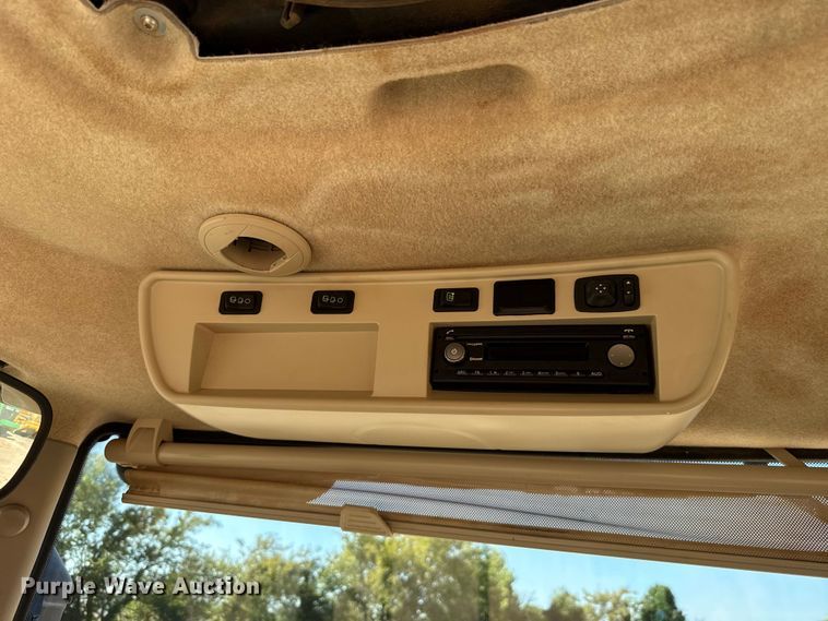 image for item EU3891 2018 John Deere 9570R Scraper Special 4WD tractor