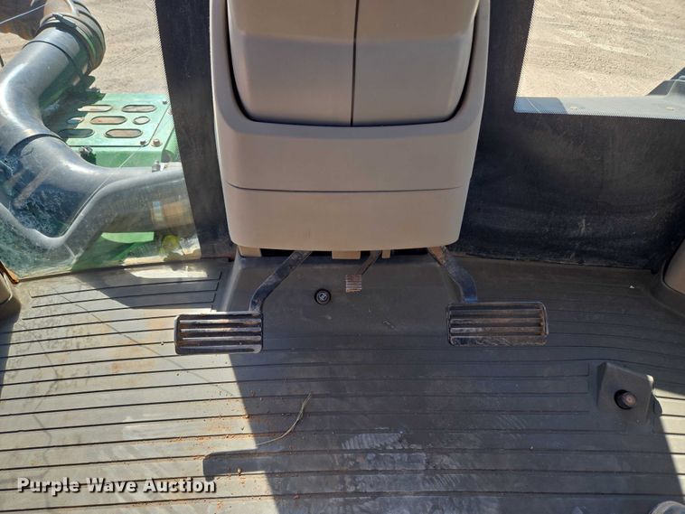 image for item EU3892 2018 John Deere 9570R Scraper Special 4WD tractor