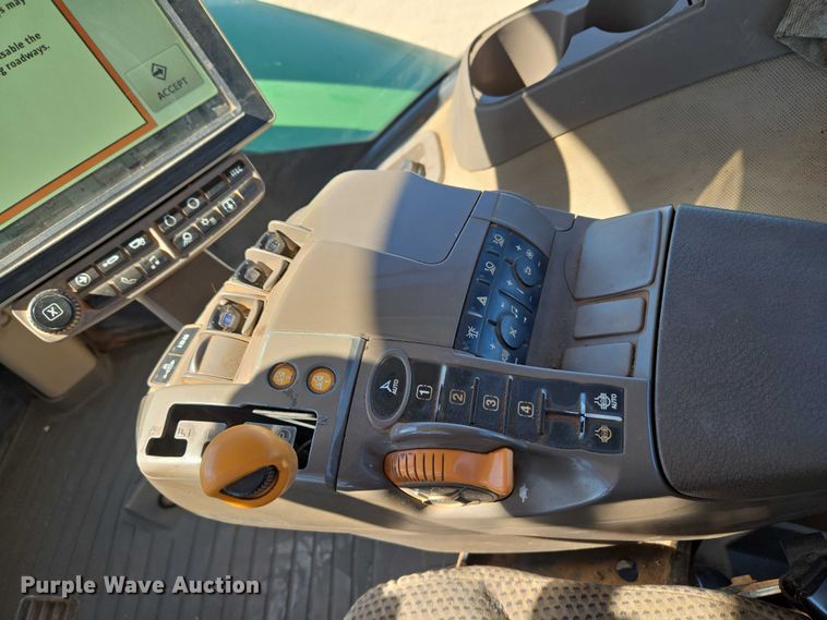 image for item EU3892 2018 John Deere 9570R Scraper Special 4WD tractor