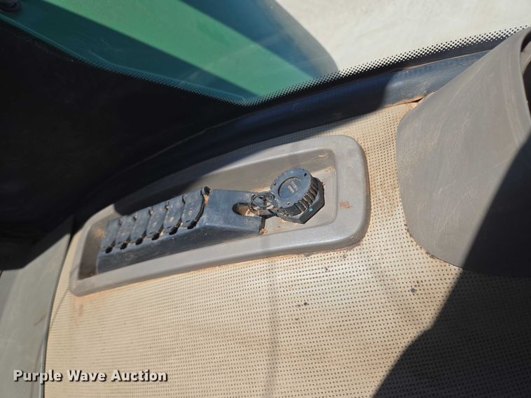 image for item EU3892 2018 John Deere 9570R Scraper Special 4WD tractor