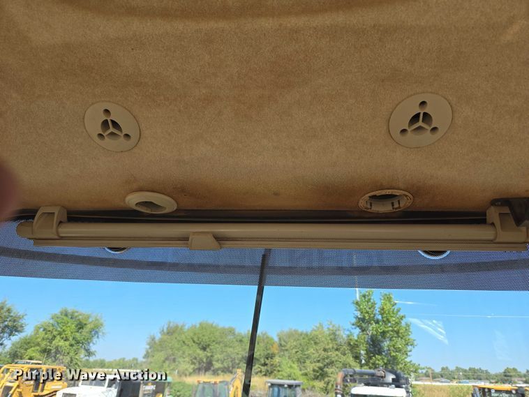 image for item EU3892 2018 John Deere 9570R Scraper Special 4WD tractor