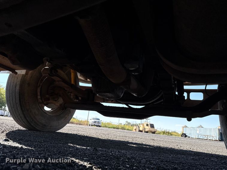 image for item EU5016 1990 International 4700  dump flatbed truck