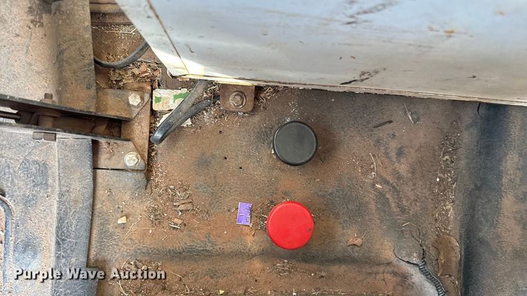 image for item EU5016 1990 International 4700  dump flatbed truck