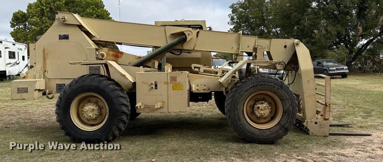 image for item EU5051 1990 Skytrak 6000M telehandler