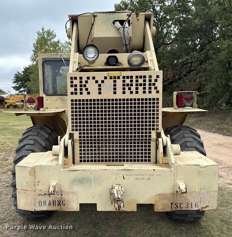 image for item EU5051 1990 Skytrak 6000M telehandler