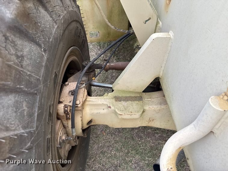 image for item EU5051 1990 Skytrak 6000M telehandler