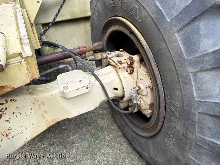 image for item EU5051 1990 Skytrak 6000M telehandler