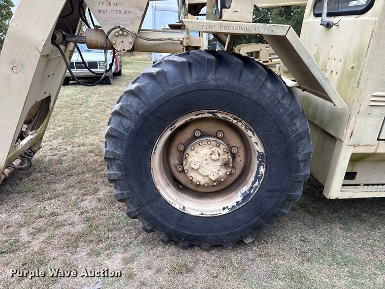 image for item EU5051 1990 Skytrak 6000M telehandler