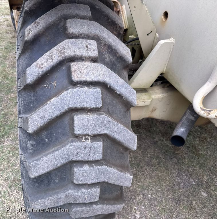 image for item EU5051 1990 Skytrak 6000M telehandler