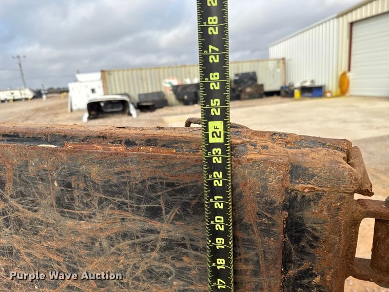 image for item EU5064 2011 Big Tex 10SR-12XLBK7SIR dump trailer