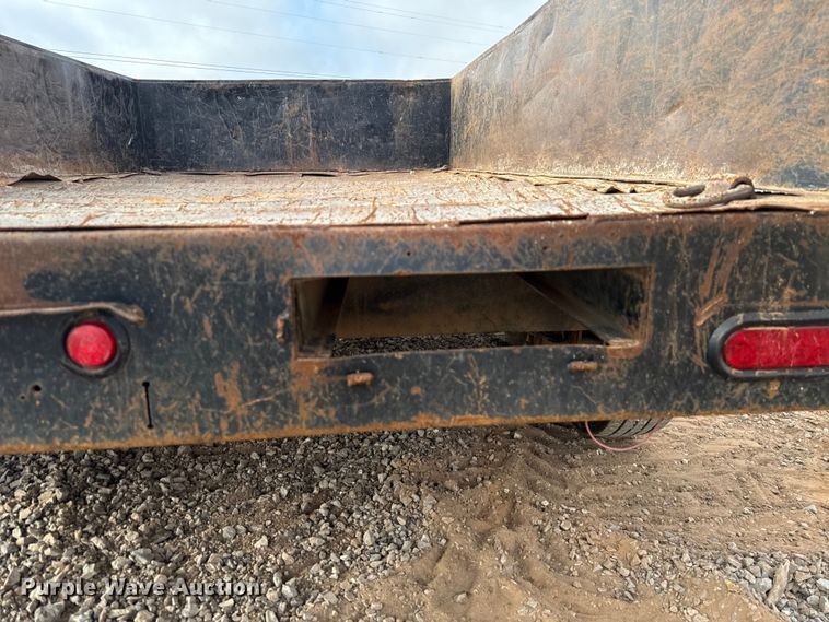 image for item EU5064 2011 Big Tex 10SR-12XLBK7SIR dump trailer