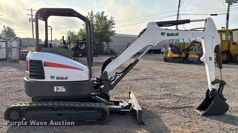 EXCAVADORA 2013 BOBCAT E35