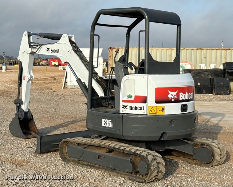 image for item EU5065 2013 Bobcat E35 mini excavator