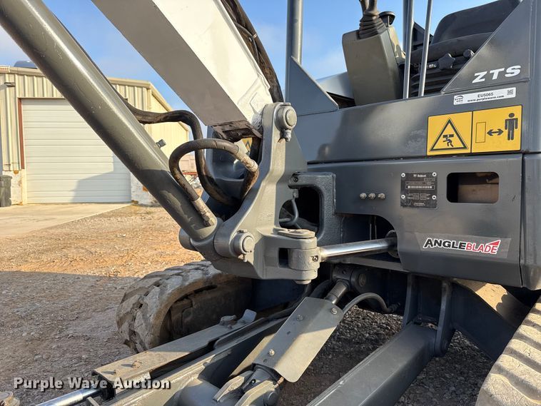 image for item EU5065 2013 Bobcat E35 mini excavator