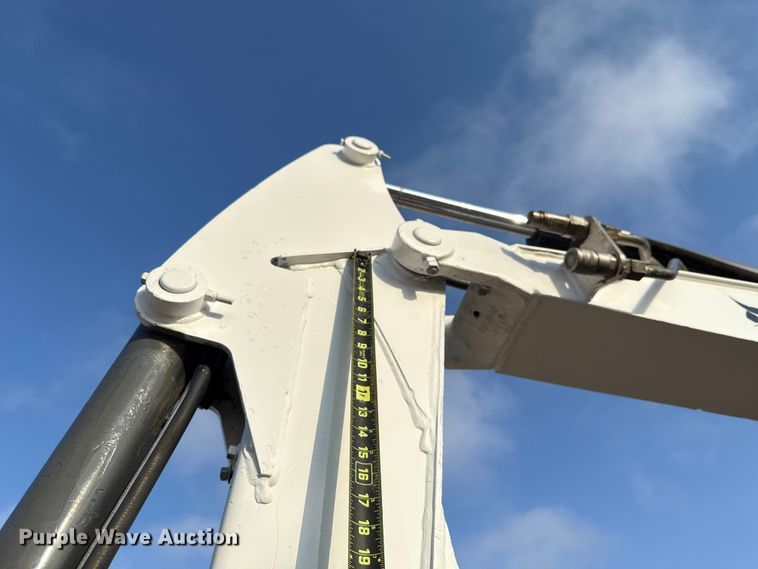 image for item EU5065 2013 Bobcat E35 mini excavator