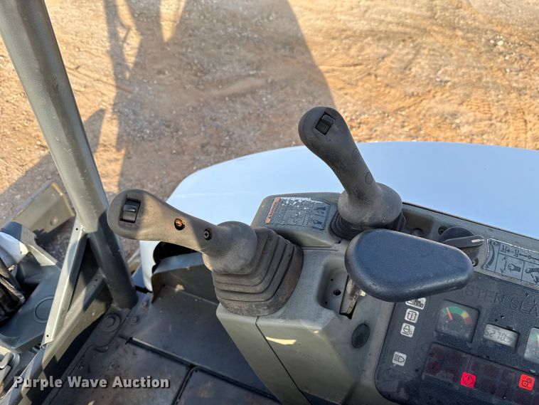 image for item EU5065 2013 Bobcat E35 mini excavator