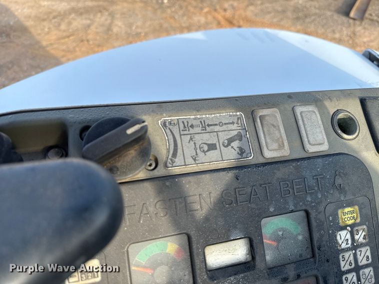 image for item EU5065 2013 Bobcat E35 mini excavator