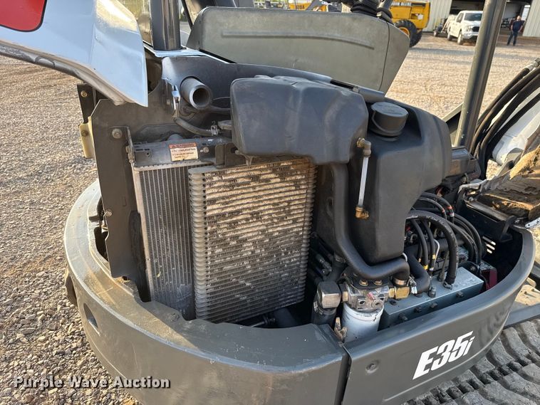 image for item EU5065 2013 Bobcat E35 mini excavator