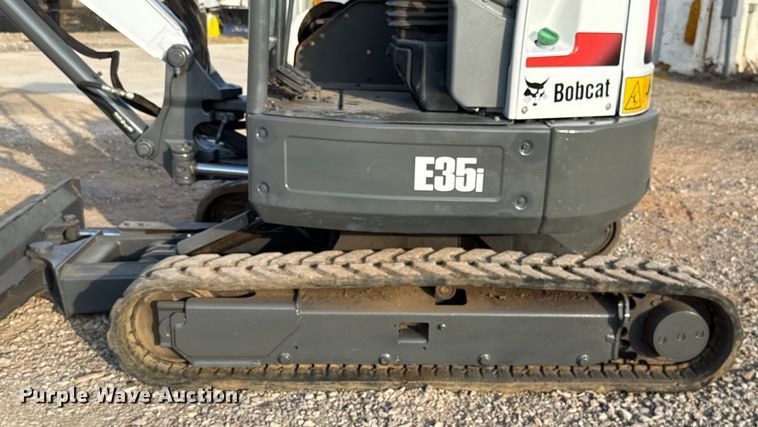 image for item EU5065 2013 Bobcat E35 mini excavator