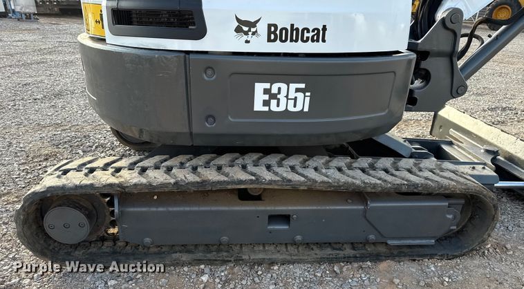 image for item EU5065 2013 Bobcat E35 mini excavator
