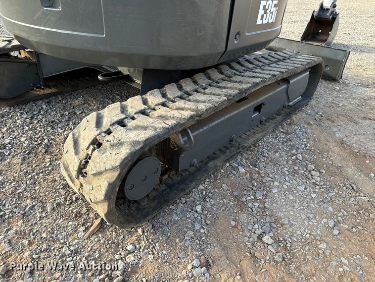 image for item EU5065 2013 Bobcat E35 mini excavator