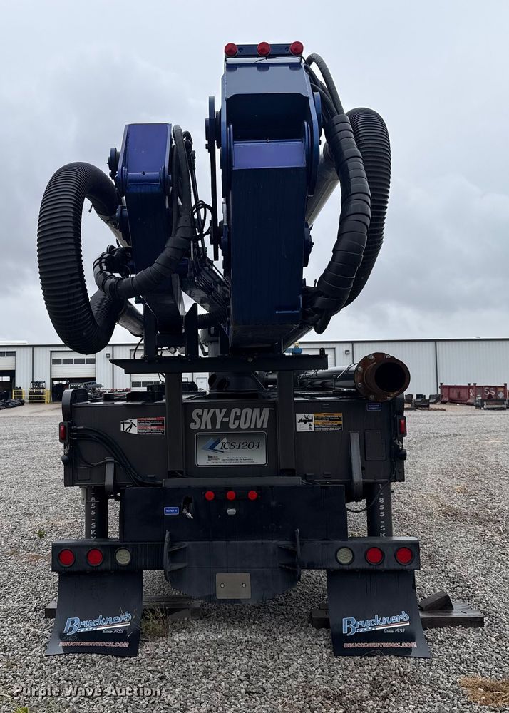 image for item EU5084 2015 Sky-Com ICS-120-1 hydrovac extension bed