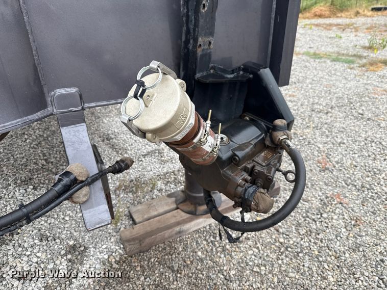 image for item EU5084 2015 Sky-Com ICS-120-1 hydrovac extension bed