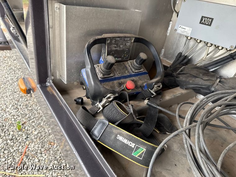 image for item EU5084 2015 Sky-Com ICS-120-1 hydrovac extension bed