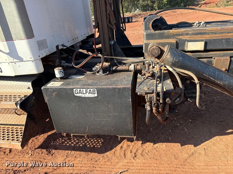 image for item EU5086 1996 Kenworth W900B roll-off container truck