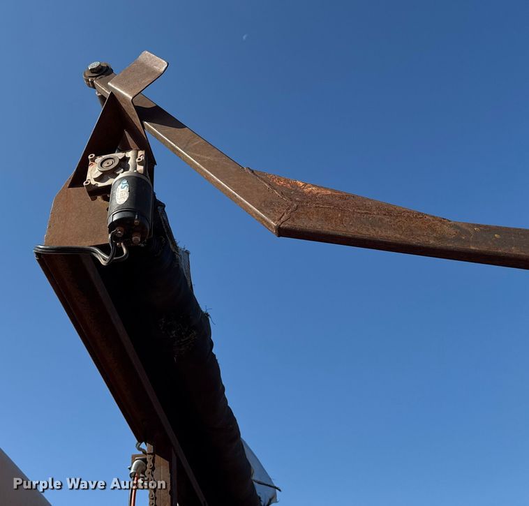 image for item EU5086 1996 Kenworth W900B roll-off container truck