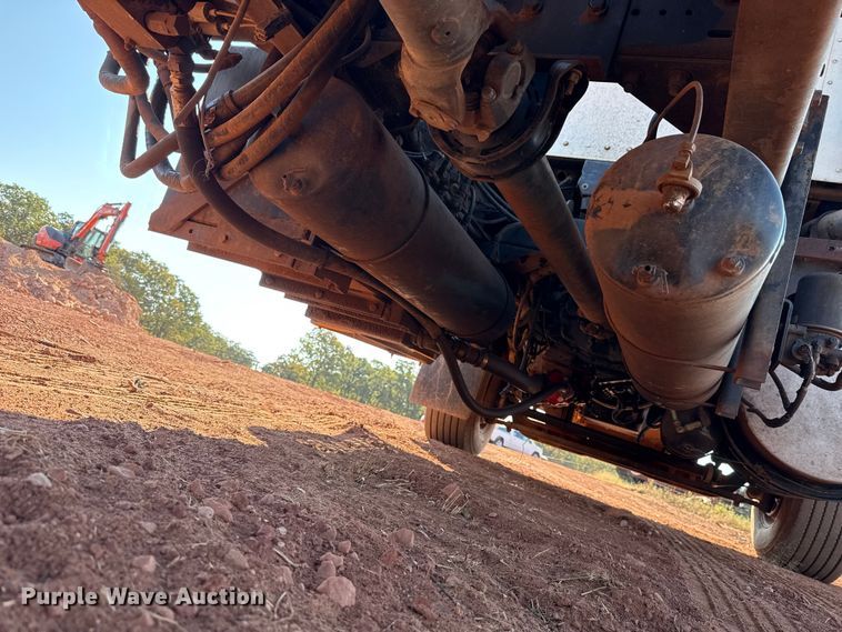 image for item EU5086 1996 Kenworth W900B roll-off container truck